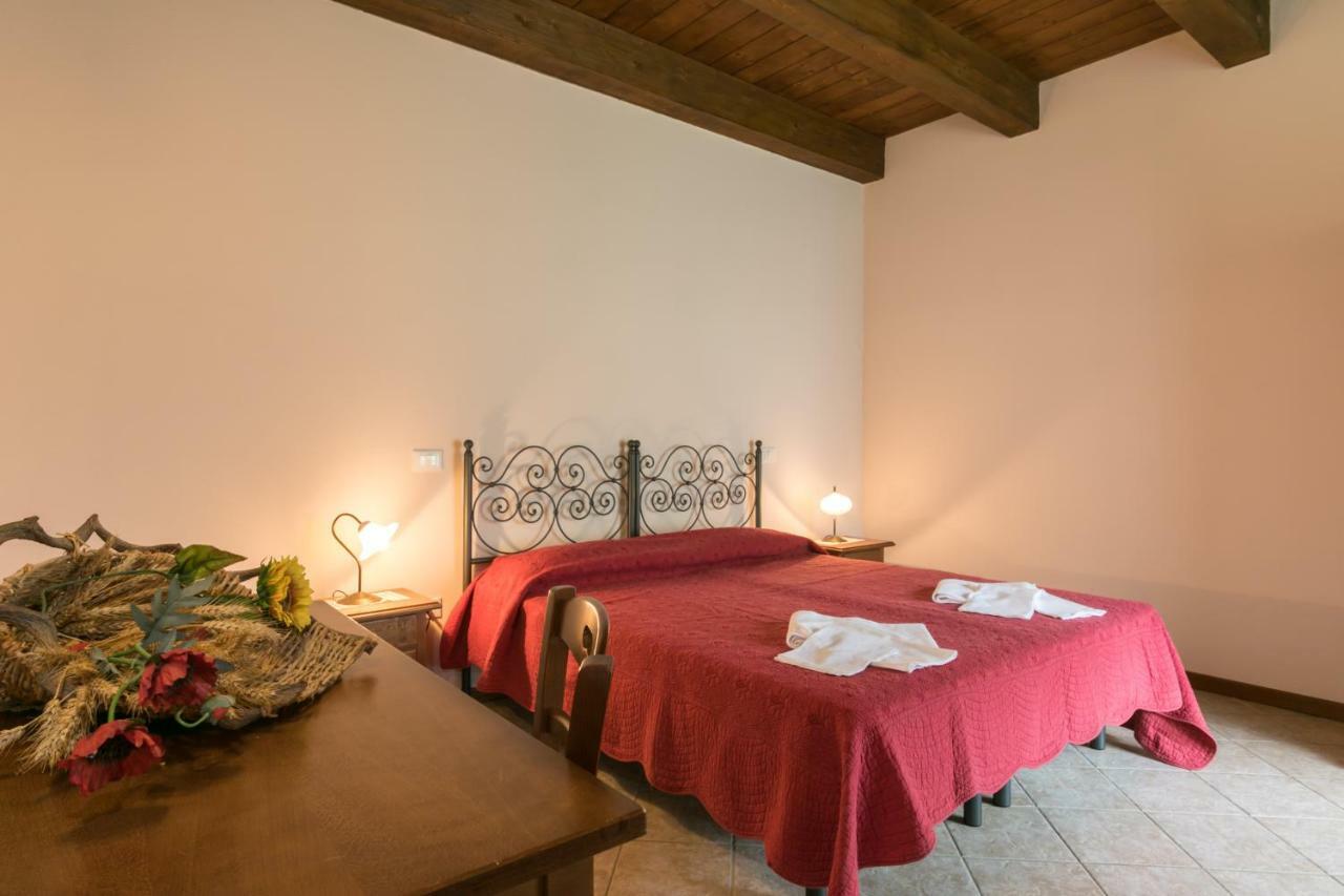Agriturismo L'Antico Frutto Премилькуоре Экстерьер фото